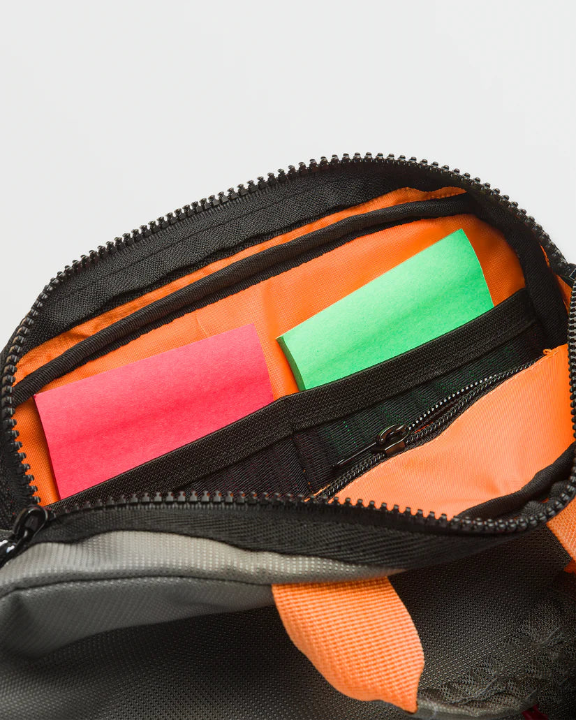 Canguro Cuero Volcom Negro