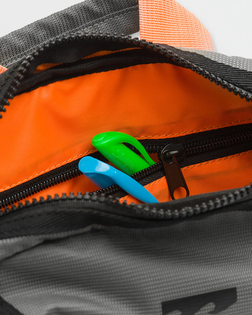 Canguro Cuero Volcom Negro