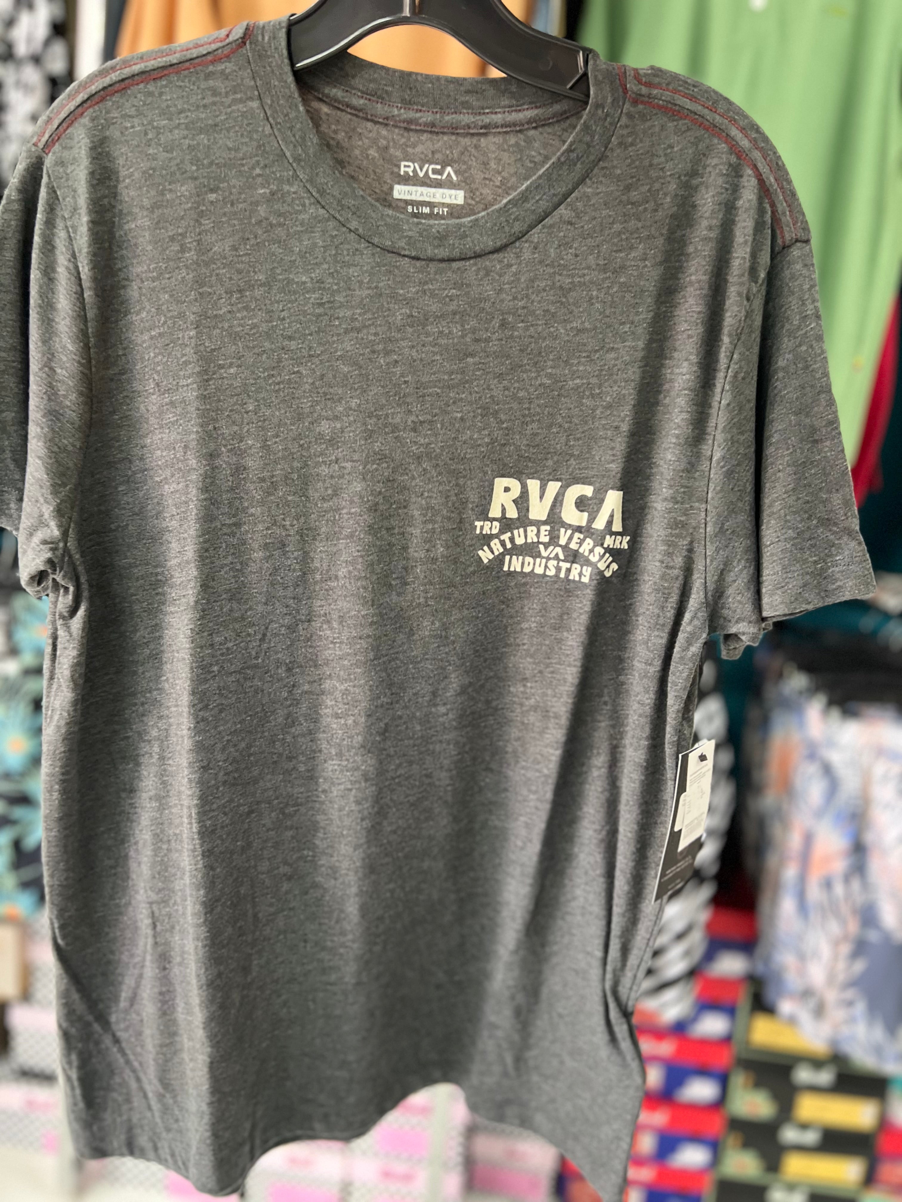 Camiseta RVCA