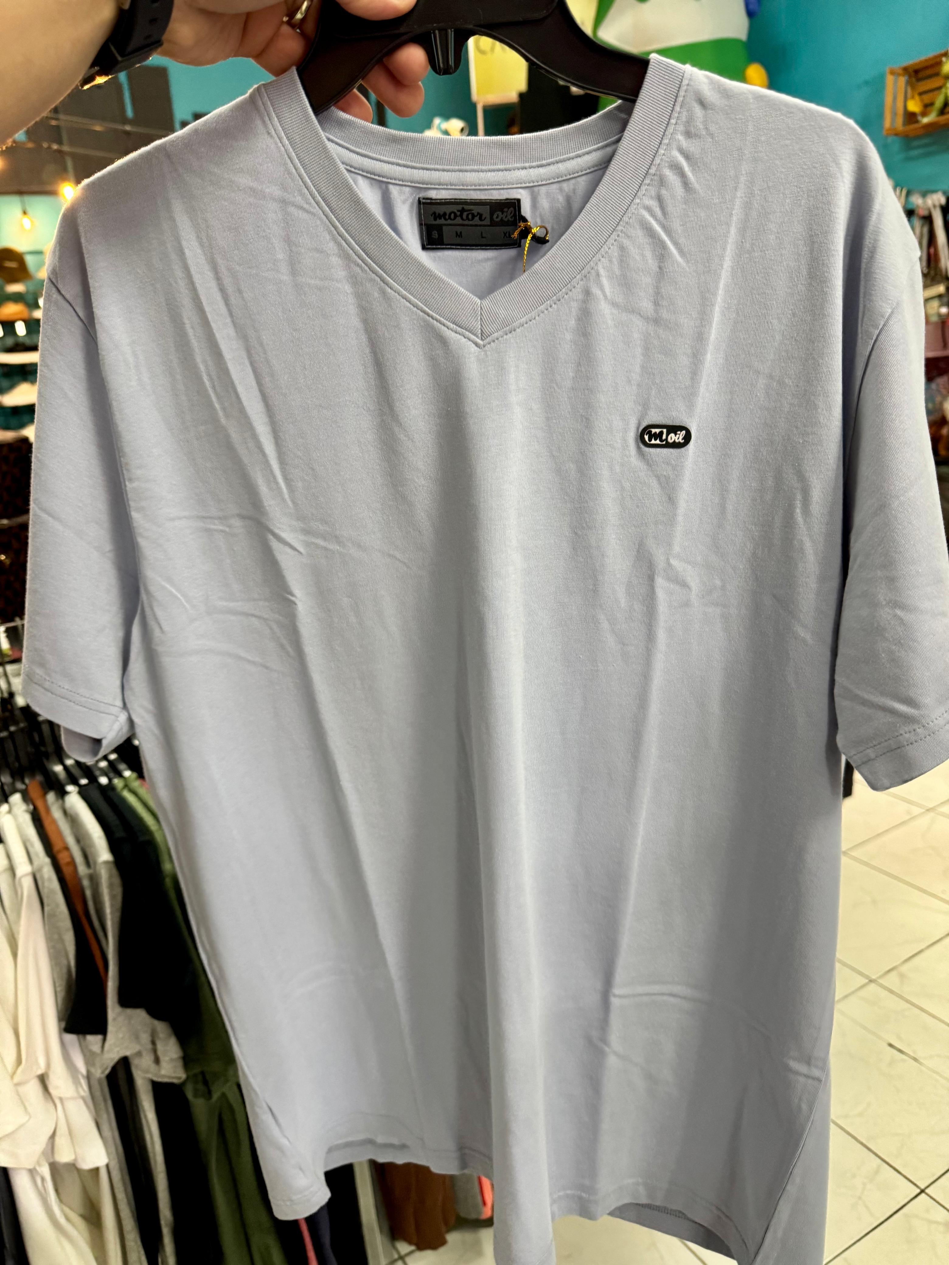 Camiseta Motor Oil Cuello V