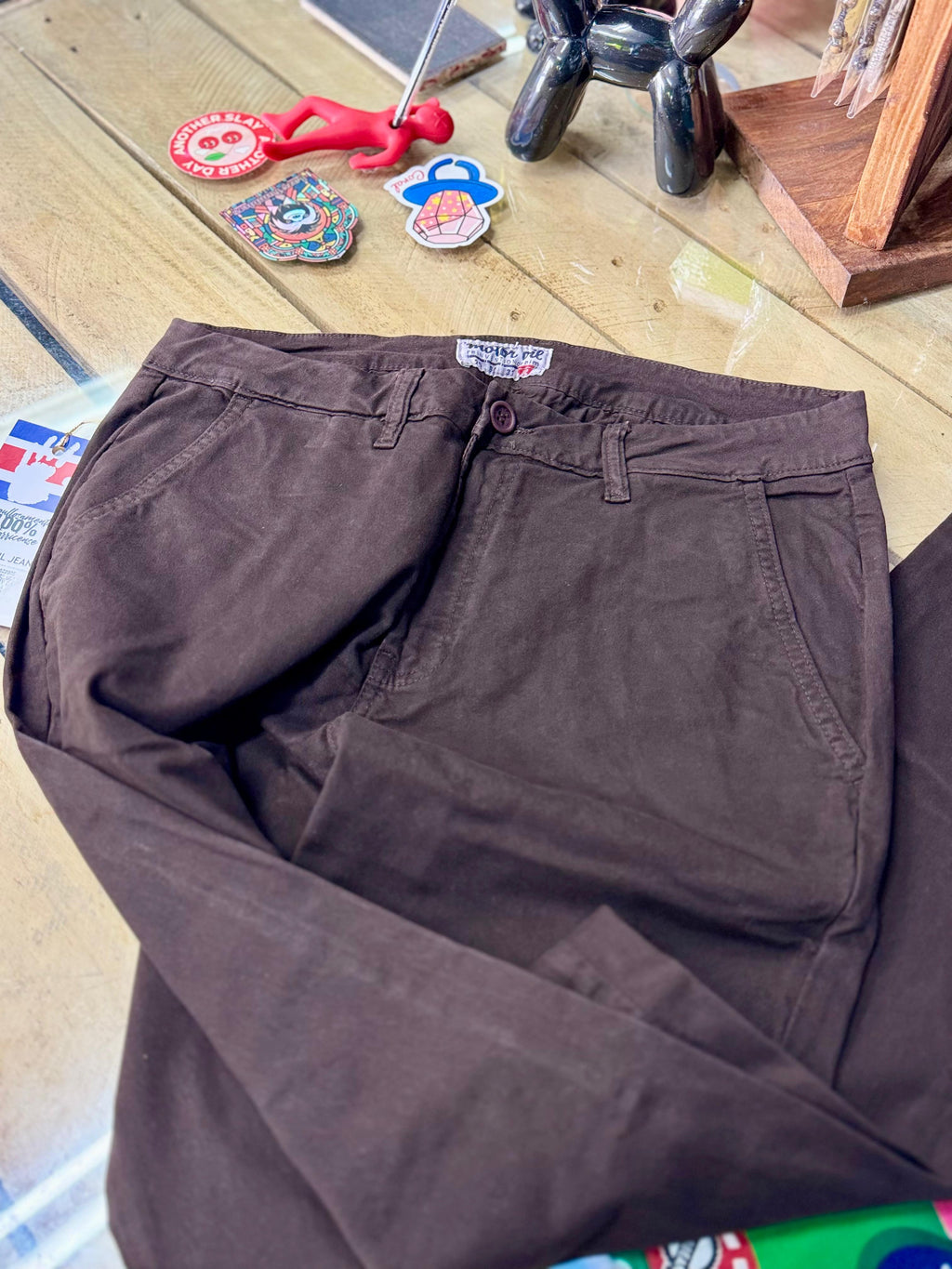 Pantalón Armi Motor Oil CAFÉ